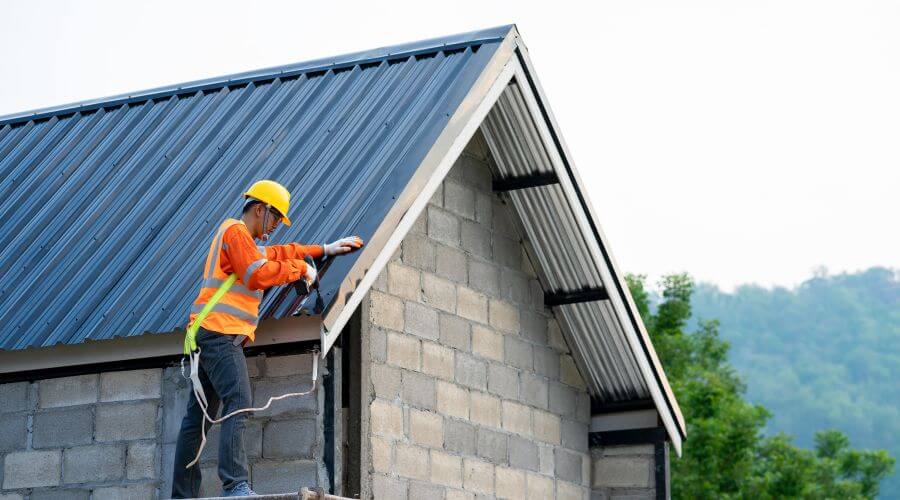 Professional gutter cleaning in Pierce, NE